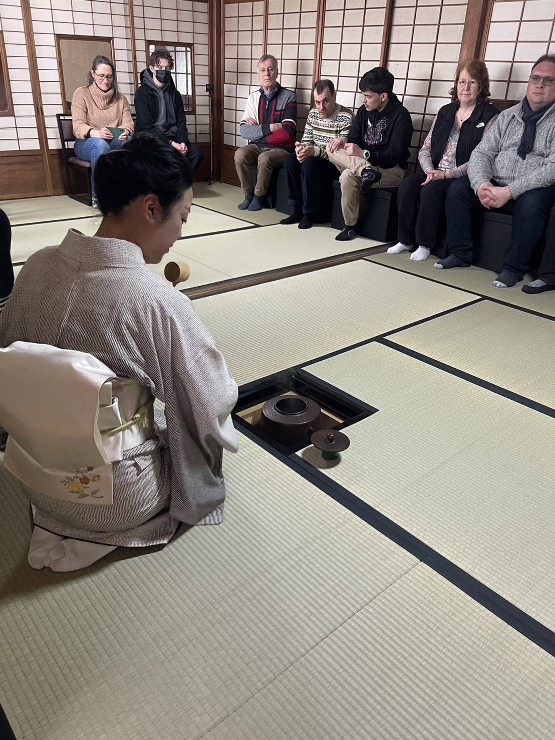 茶道体験の様子 - お点前